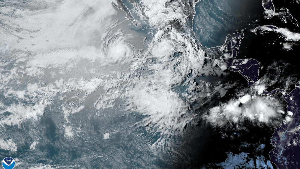 Huracán Beatriz se encuentra a 100 km de México