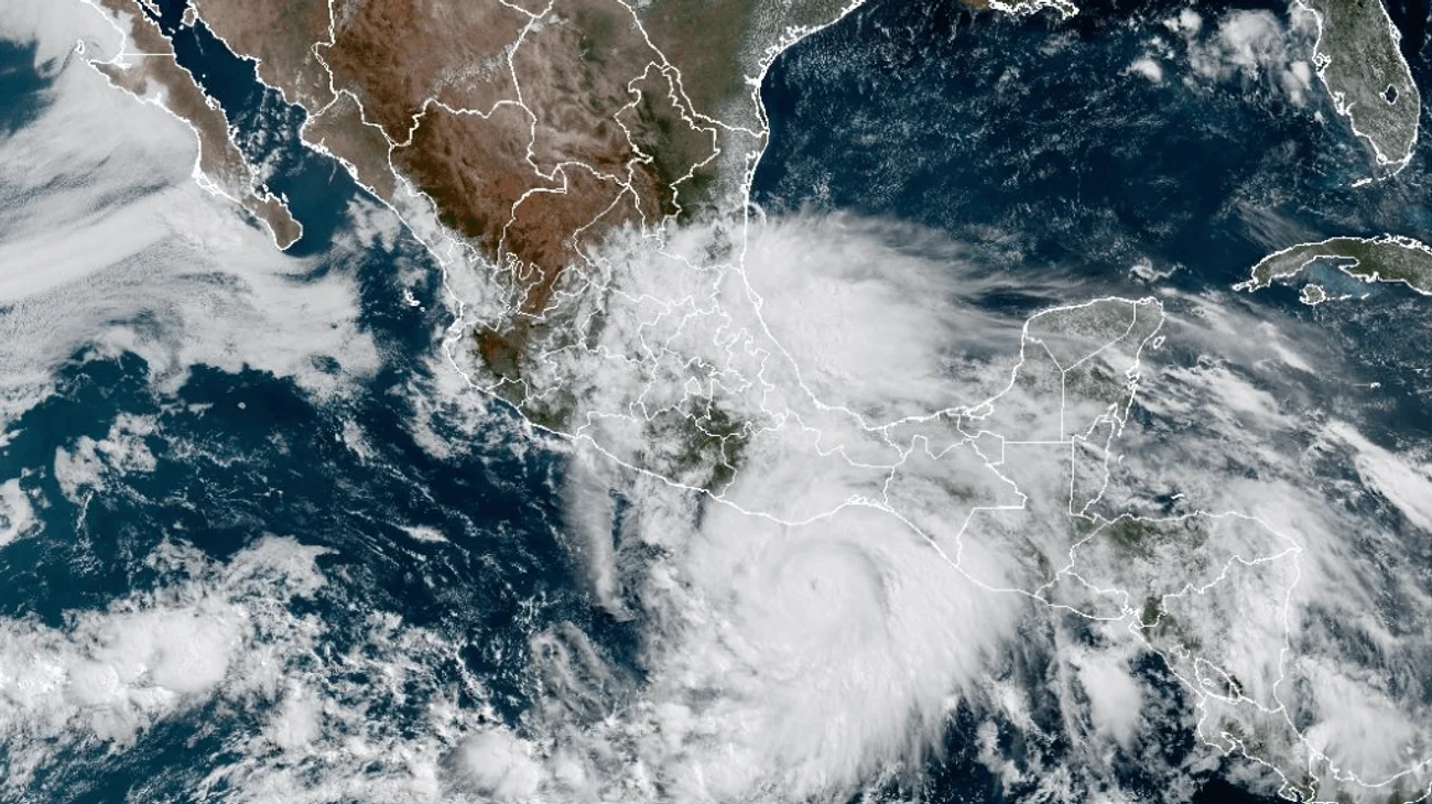 Huracán Erick se intensifica a categoría tres 