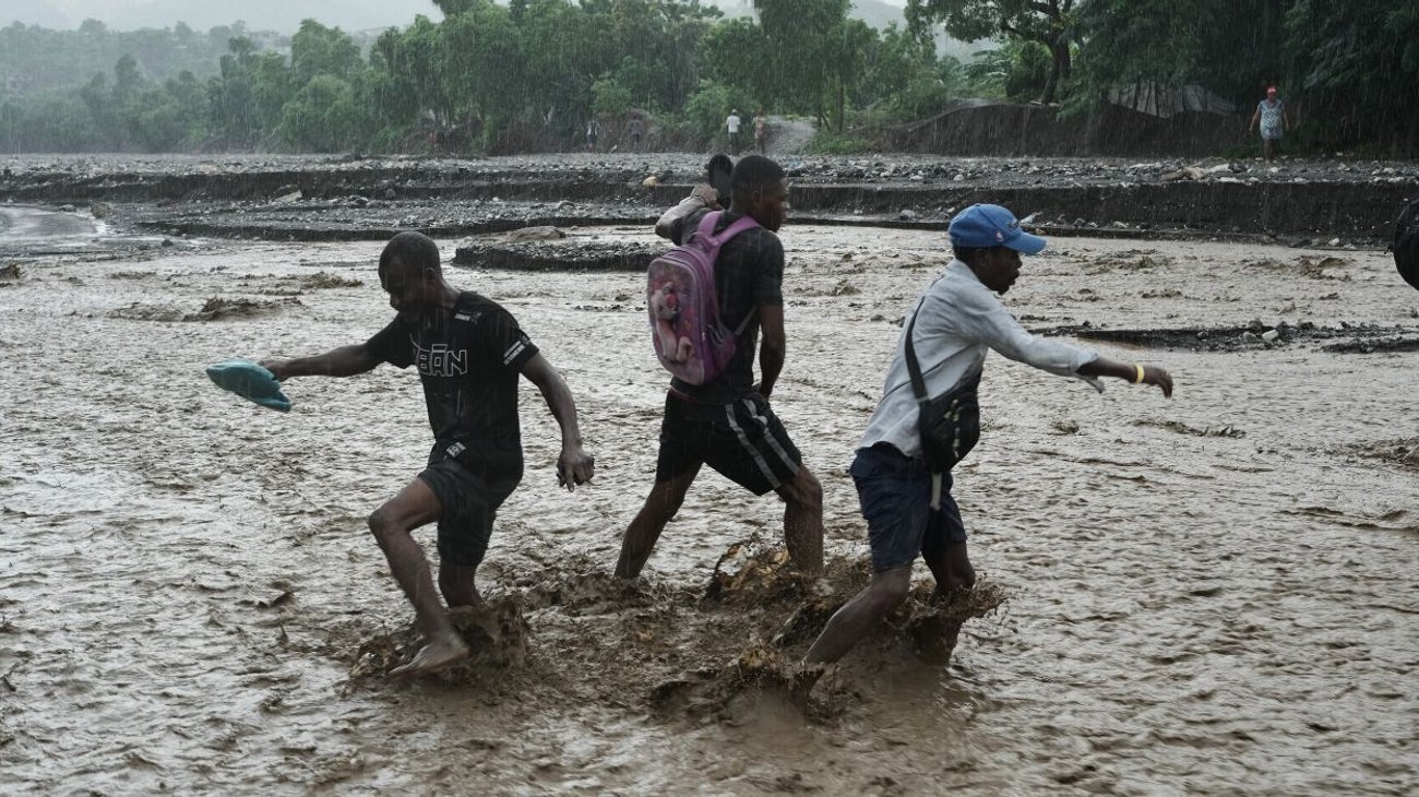 Daños del huracán Melissa equivalen al 41 % del PIB de Jamaica