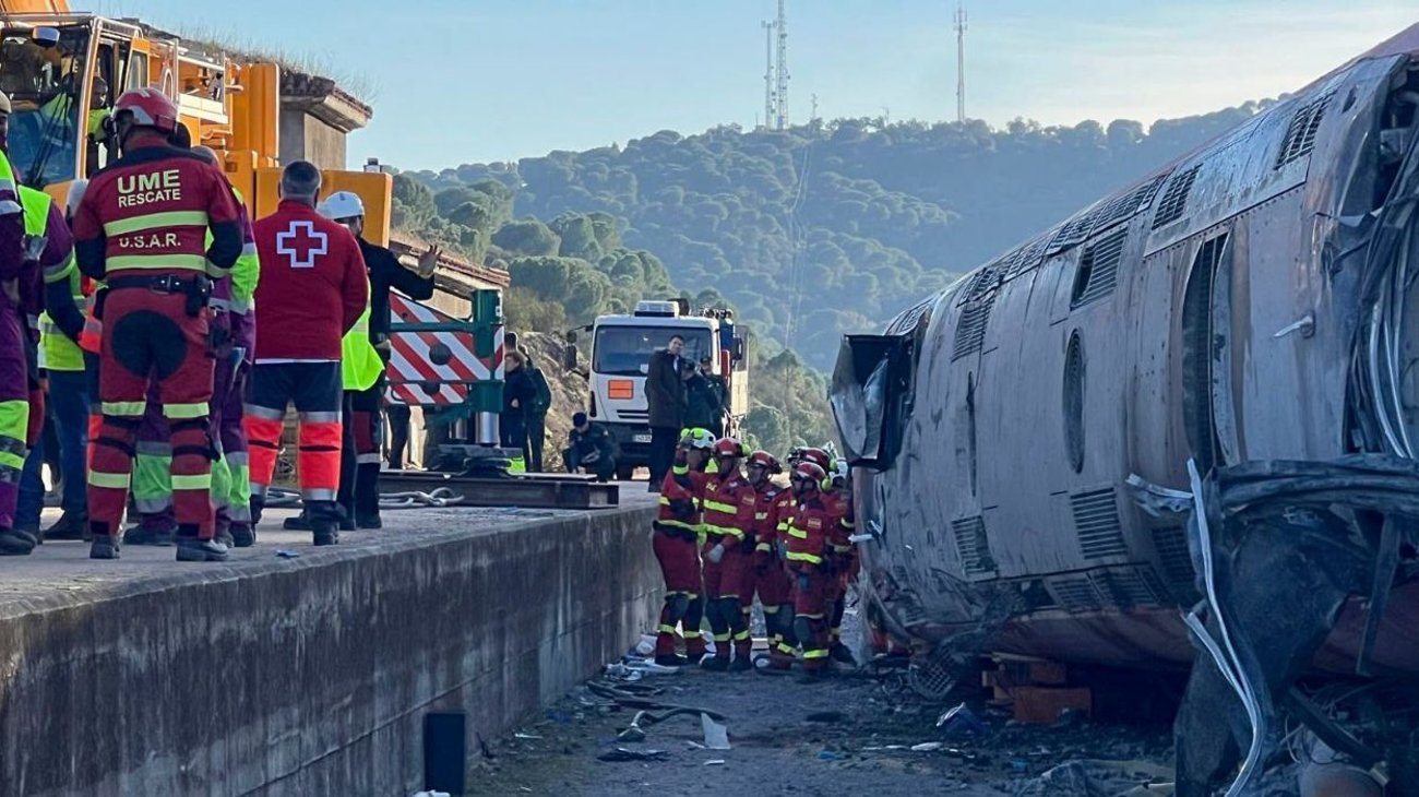 identifican_41_43_victimas_descarrilamiento_tren_espana_f7106dd216