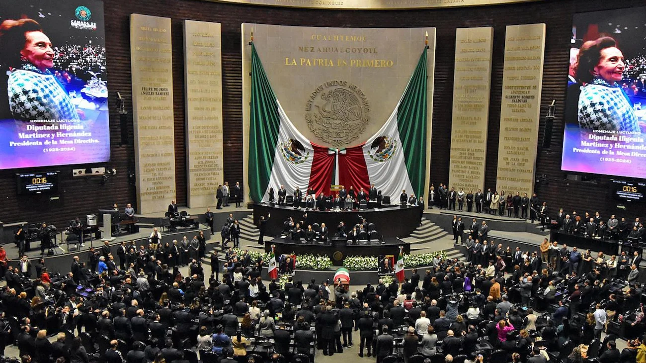 Rinden en el Congreso homenaje luctuoso a Ifigenia Martínez