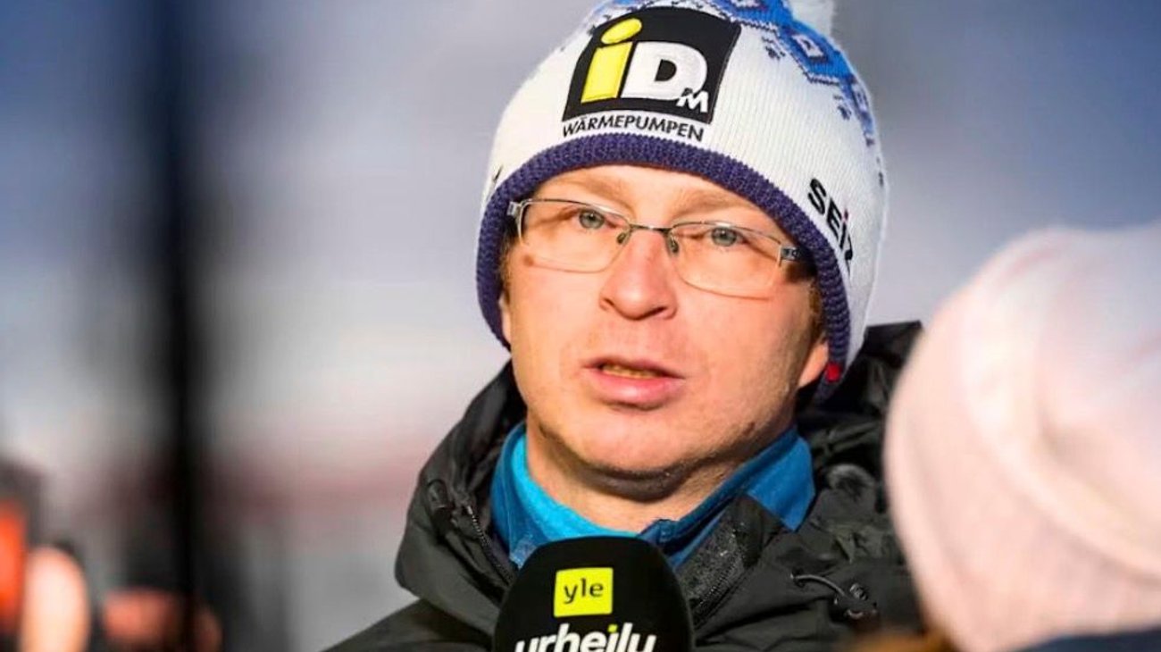 Echa Finlandia a entrenador de saltos de esquí por beber alcohol