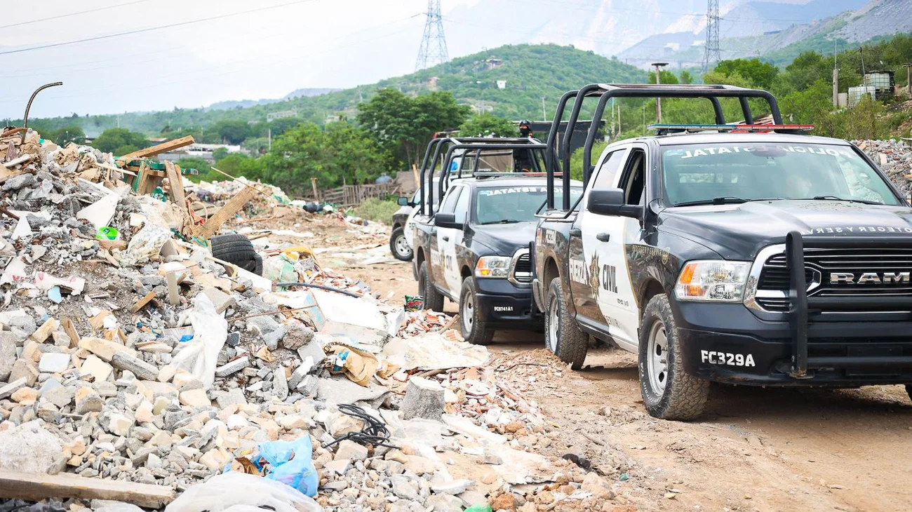 Clausura Ambiente dos tiraderos clandestinos en El Carmen