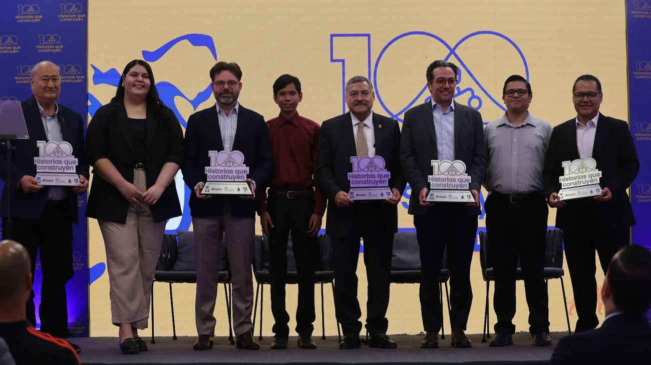 Conmemoran beca 'Mejoramiento de Vivienda' de Tigres y Cemex