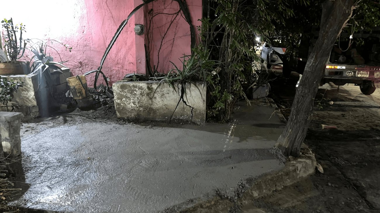 Agua y Drenaje tapa zanjas en colonia Moctezuma