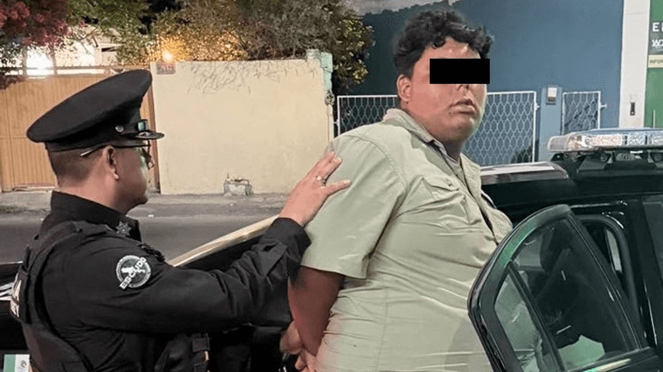 Detienen a joven por intentar arrancar cajero en Monterrey