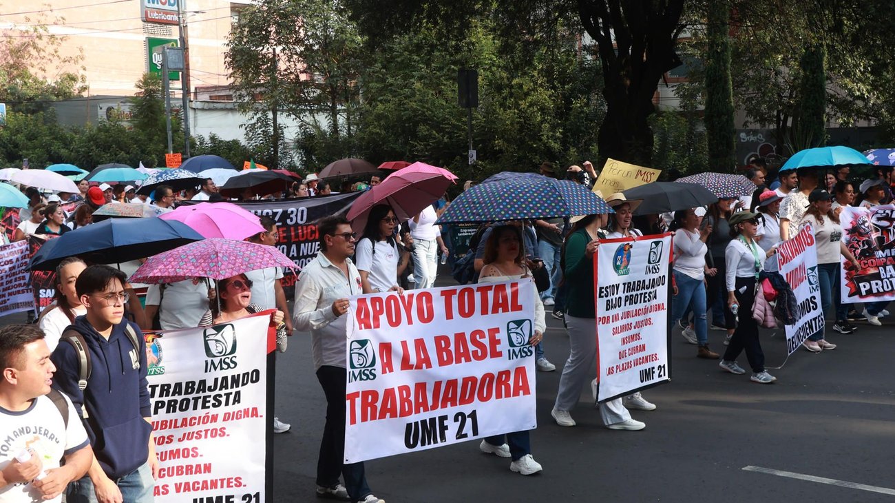 Evalúa Gobierno mejoras laborales para personal del IMSS