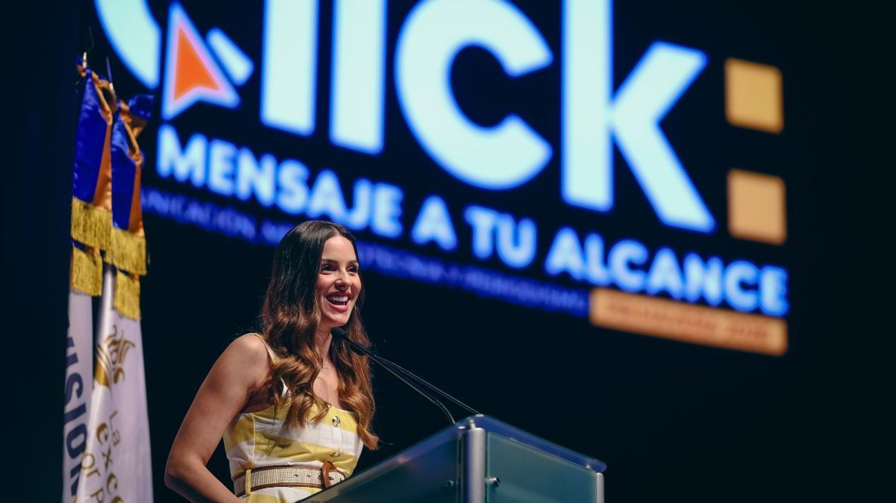 inaugura_mariana_rodriguez_clic_en_uanl_2927fb918c