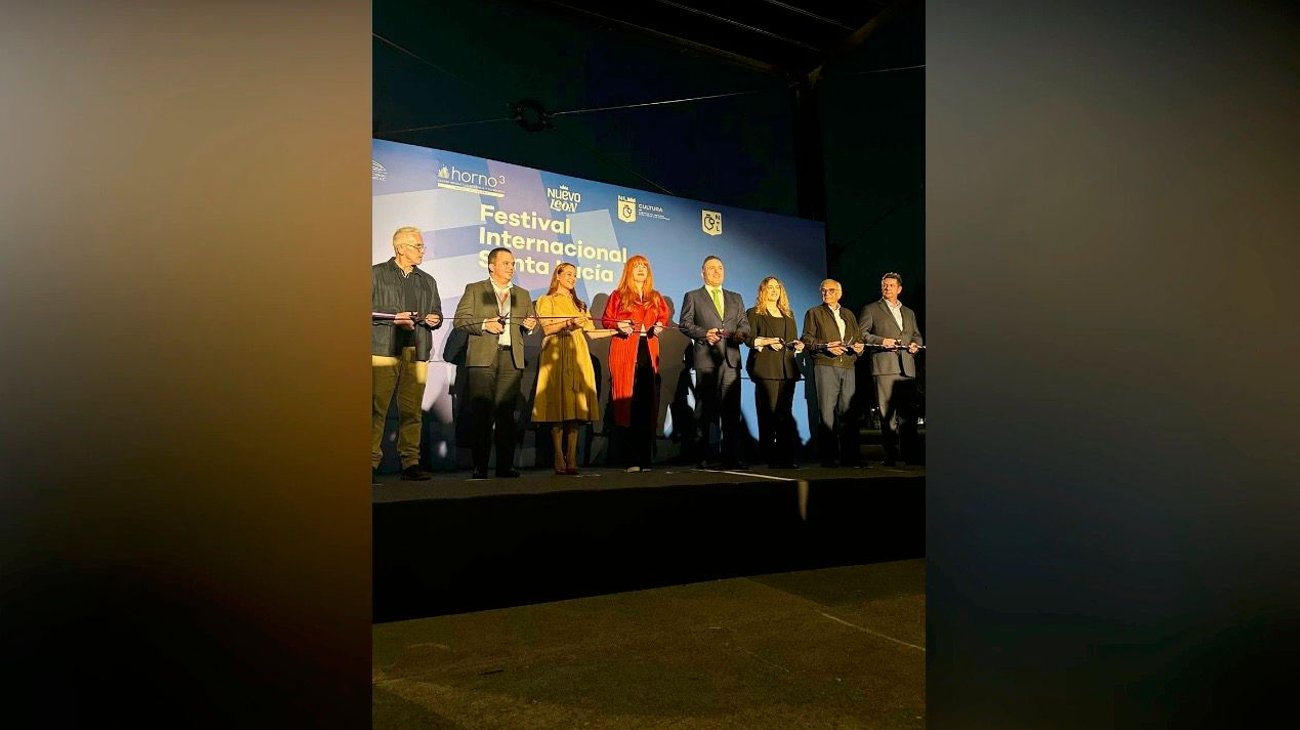 Inicia Festival Santa Lucía con la exposición 'A la hora del té'