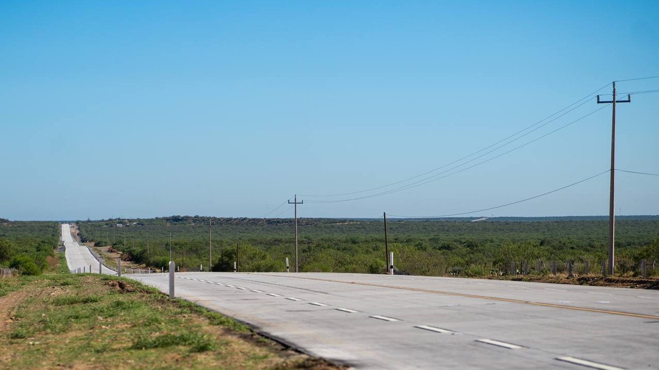 Aperturan primera etapa de carretera Gloria-Colombia