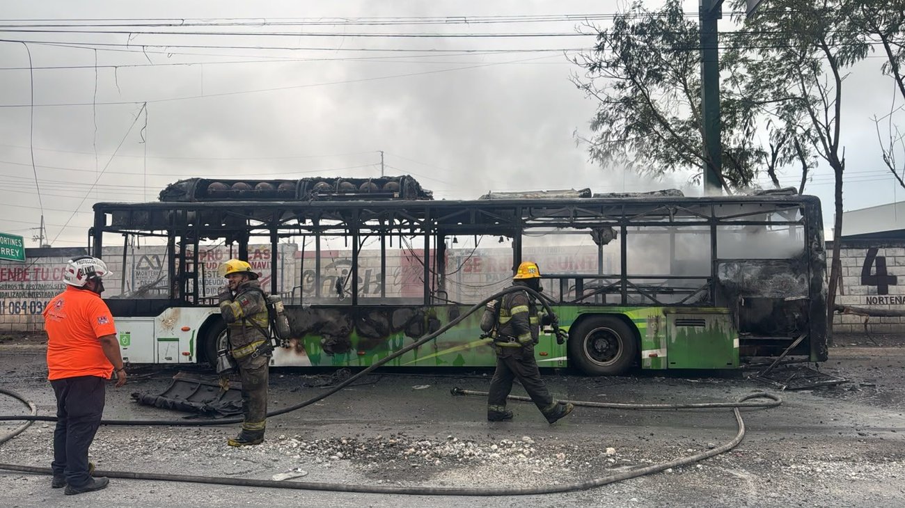 Investigan causas del calcinamiento de camión de la Ruta 527