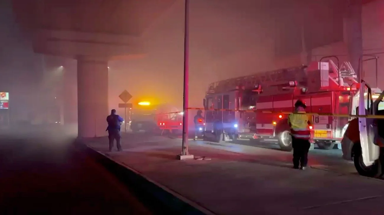 Daña incendio tres bodegas en la colonia Moderna