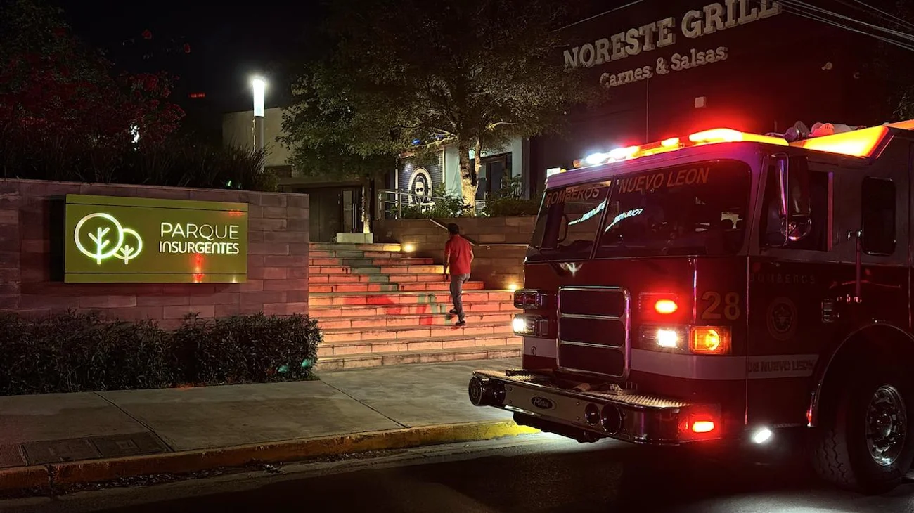 Se reaviva carbón y provoca incendio en restaurante