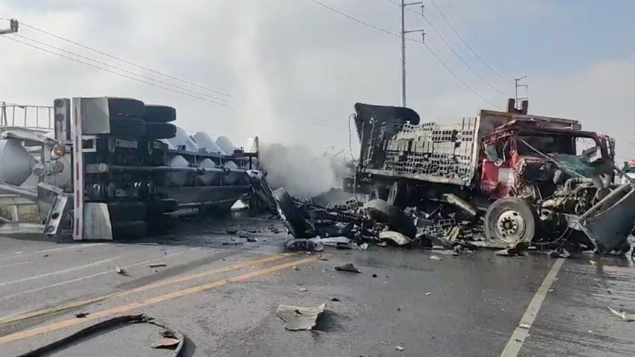 incendio_camiones_salinas_victoria_9a9a3b9fd8