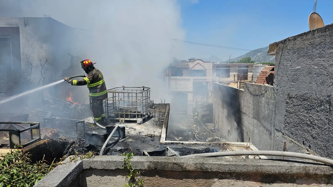 Incendio en vivienda moviliza a corporaciones de auxilio