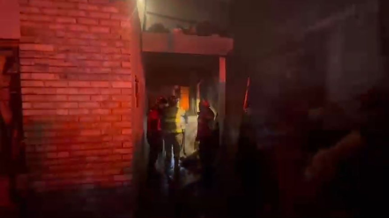 Se incendia casa ocupada por posesionarios en Lomas de San Martín