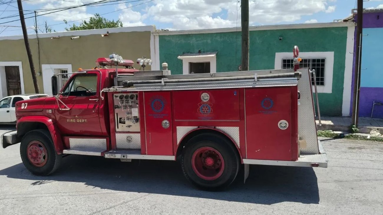 Arde vivienda en el centro de Parras por presunta falla eléctrica