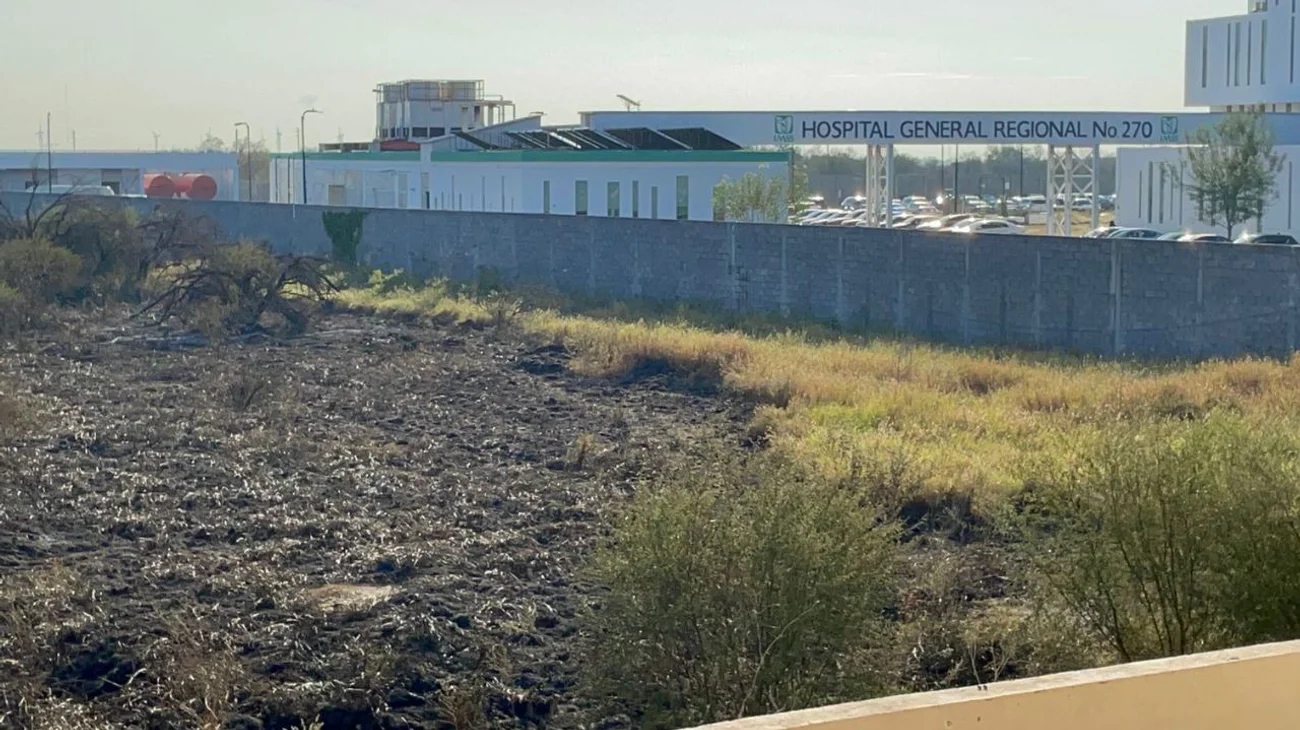Incendio en Reynosa amenaza hospital y colonia Pirámides