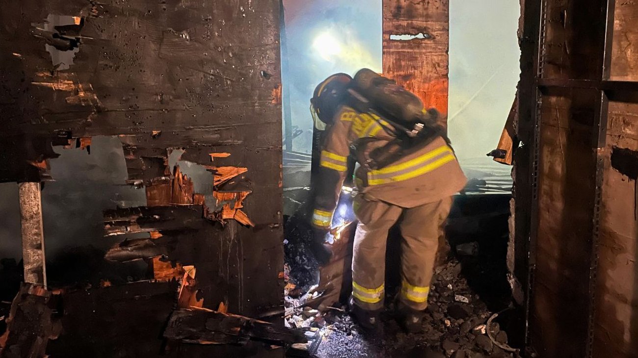 Incendio reduce tejaban a cenizas en Monterrey; no hay lesionados