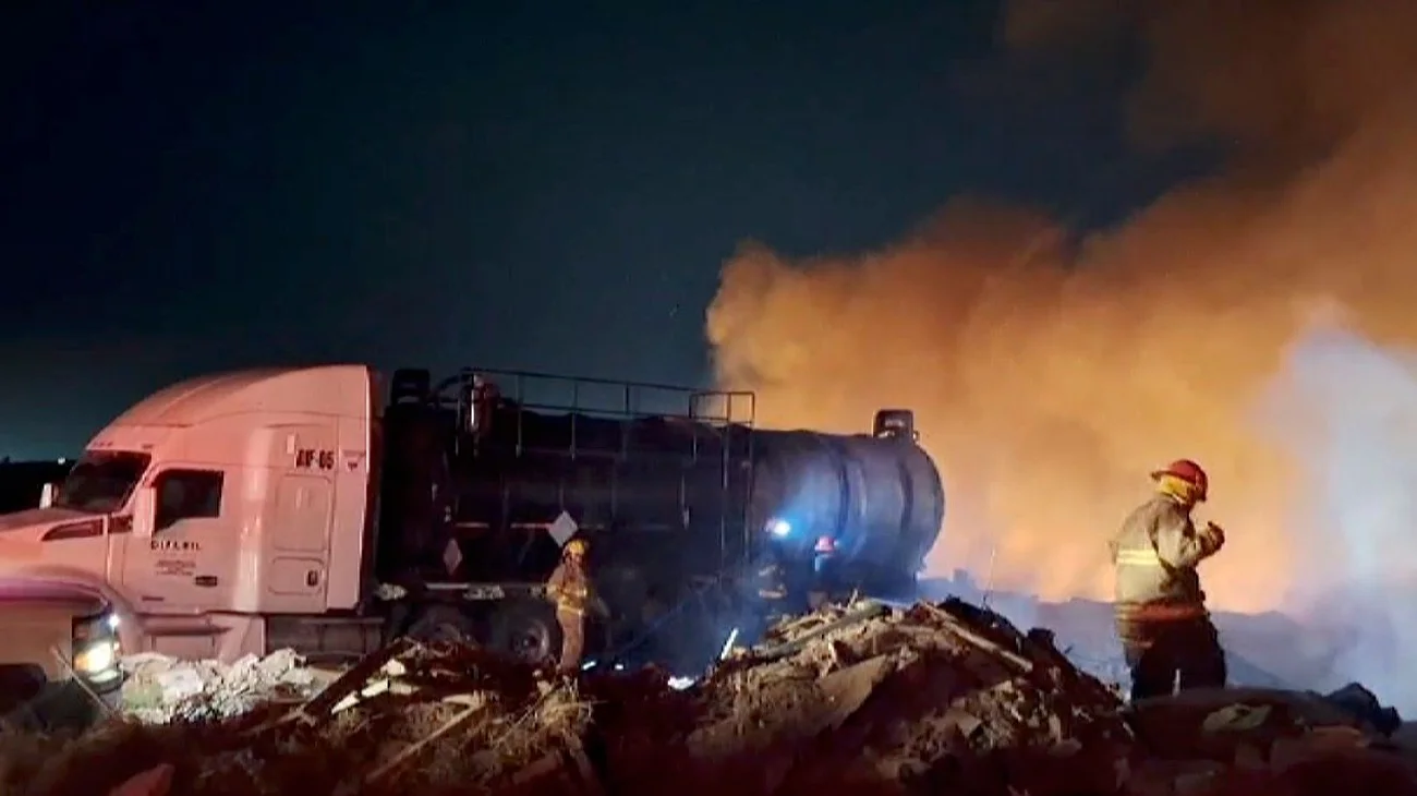 Desecho de residuos provoca incendio en tiradero en El Carmen