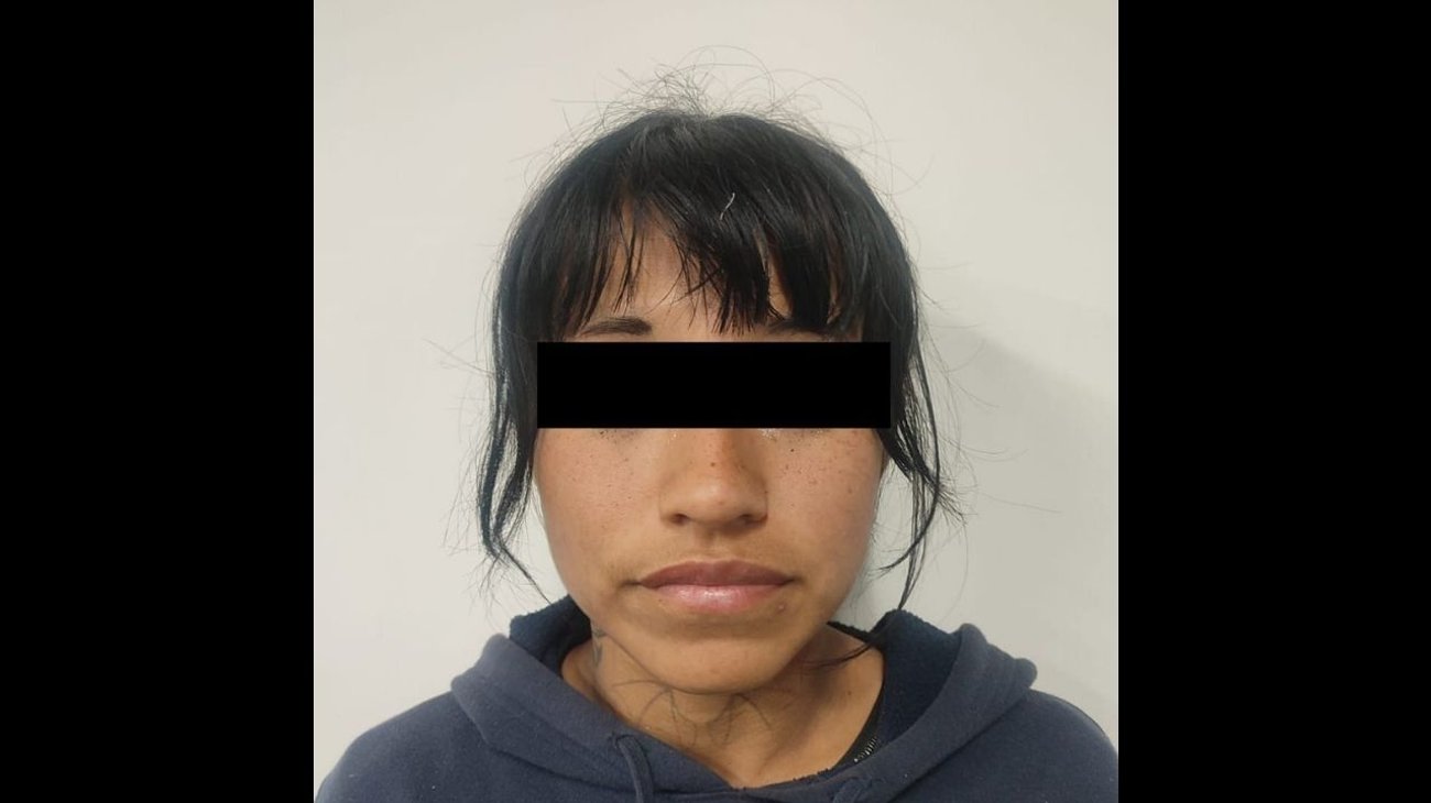 Detienen a mujer por asesinar a golpes su hija