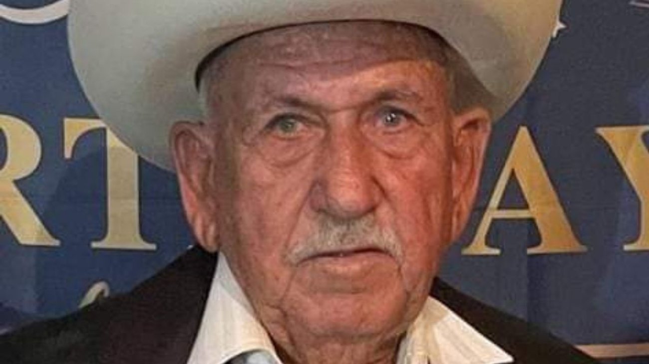 Malentendido lleva a hombre a atacar a su esposa con machete