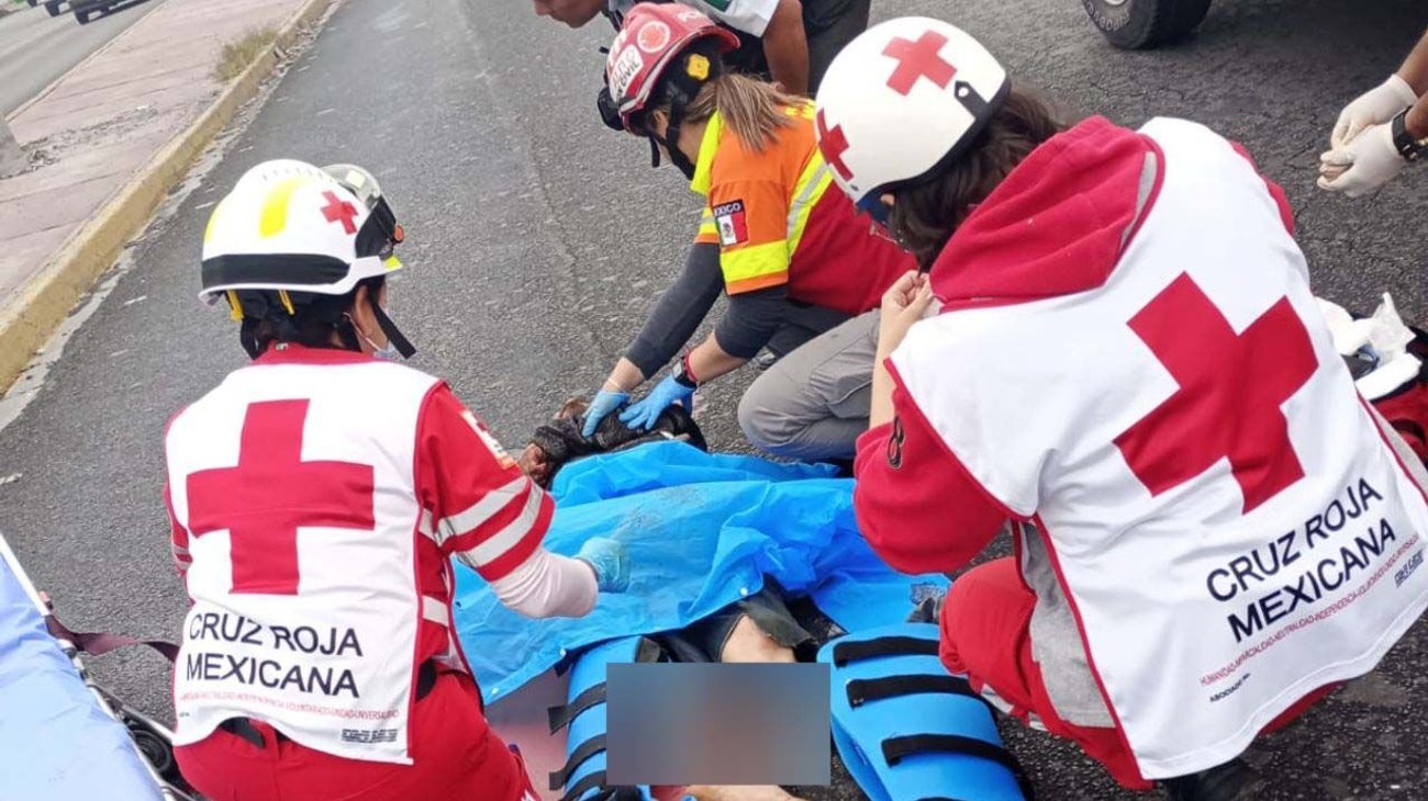 Taxista atropella a indigente en Av. Fidel Velázquez