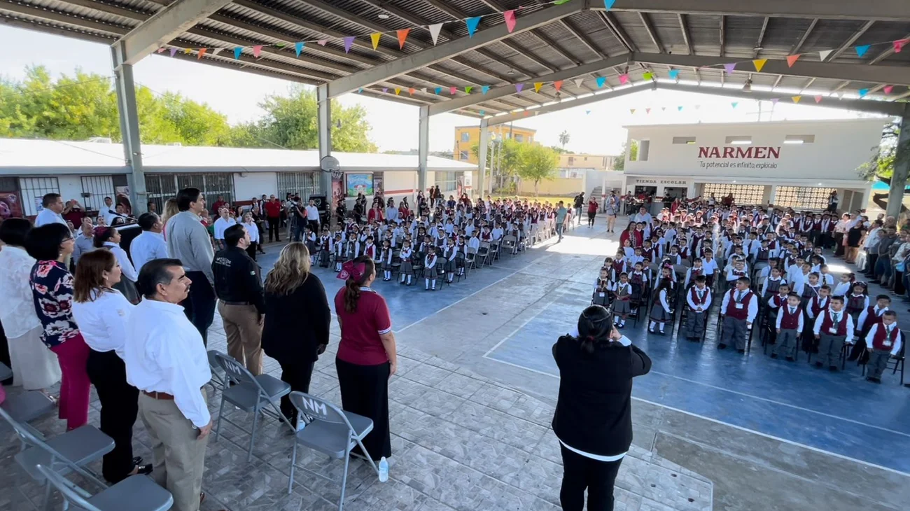 Inicia ciclo escolar con falta de servicios básicos