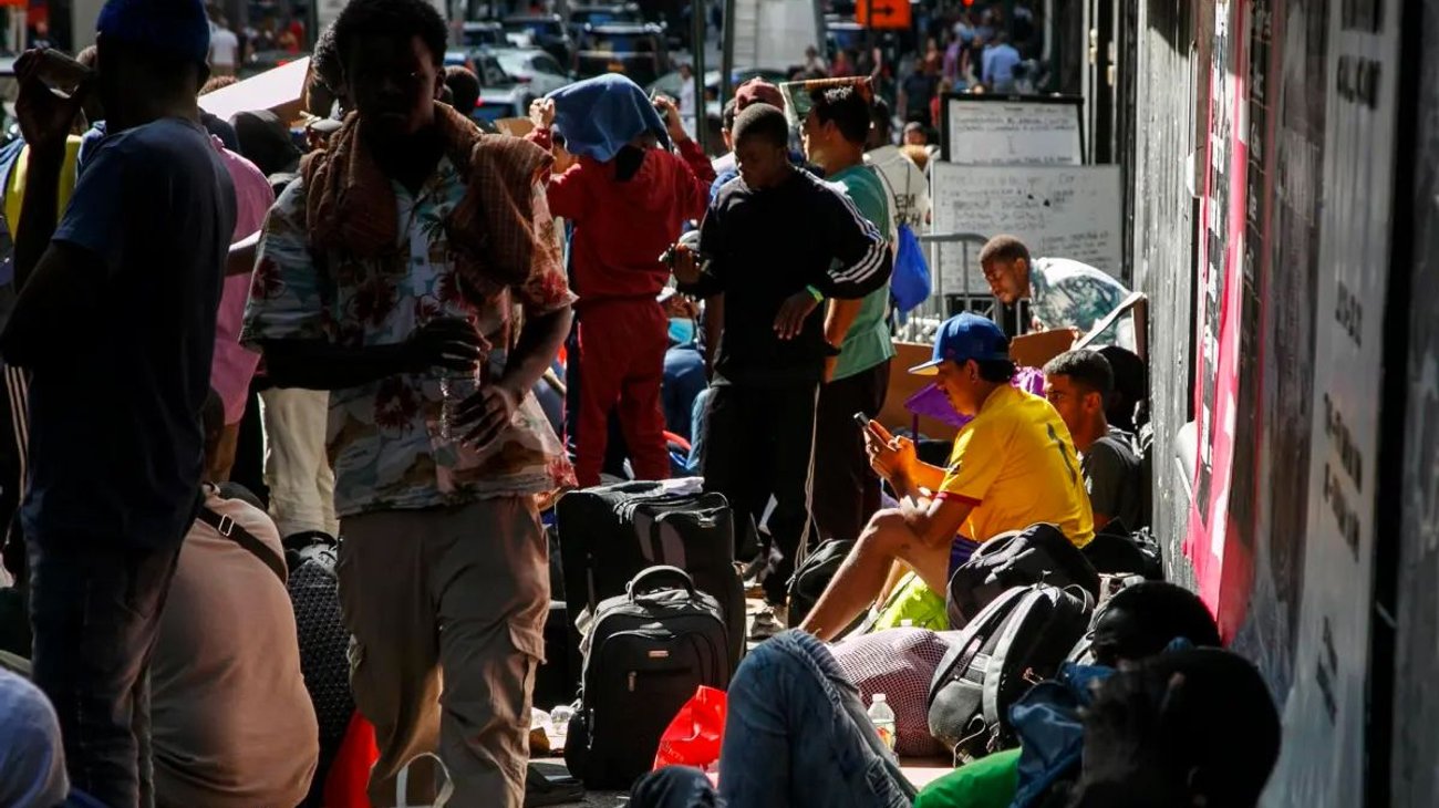 Nueva York amplía estado de emergencia por crisis migratoria