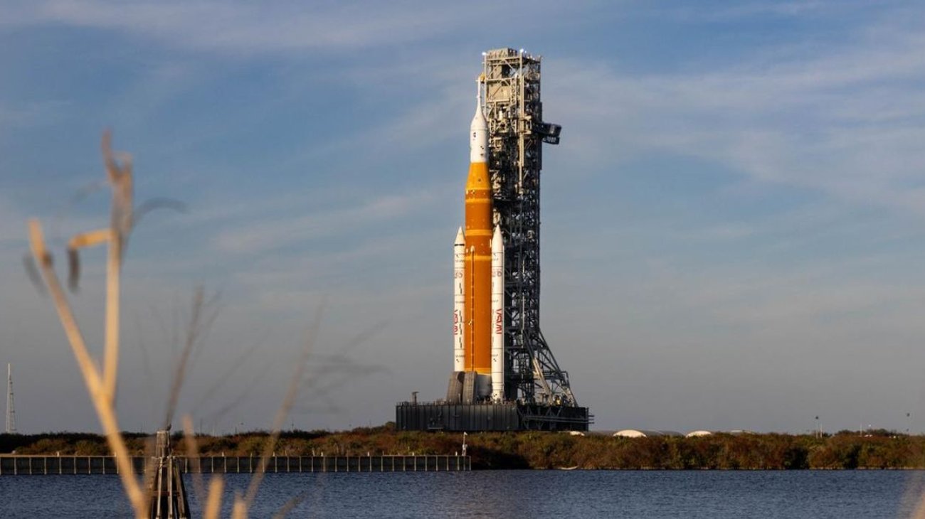 inter_artemis_II_76ae824c75