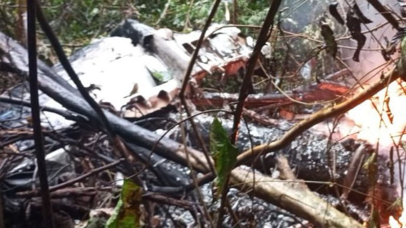 Avioneta se estrella en Colombia; mueren cuatro tripulantes