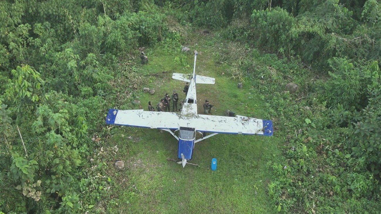 inter_avioneta_peru_52d8bc4487