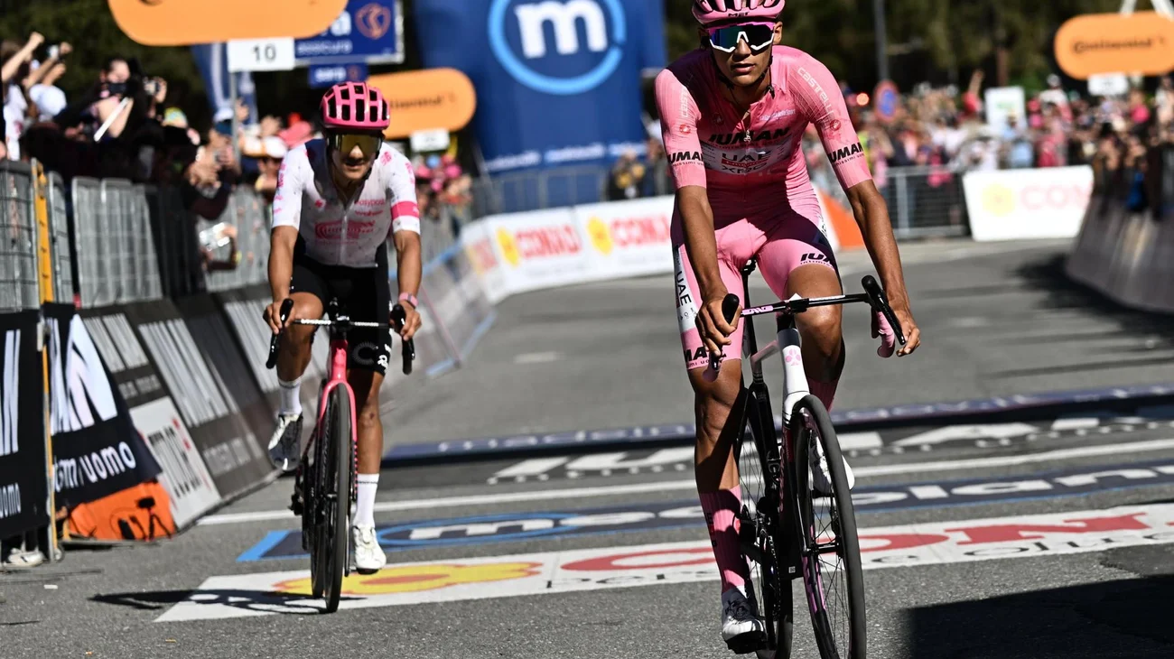 Isaac del Toro se jugará la maglia rosa del Giro este sábado