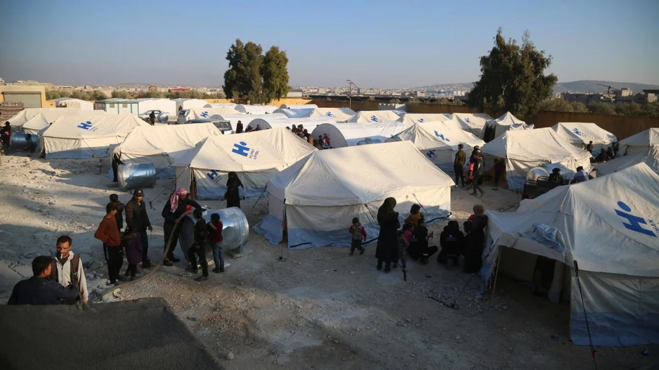 Islamistas rebeldes toman aeropuerto de Alepo y avanzan