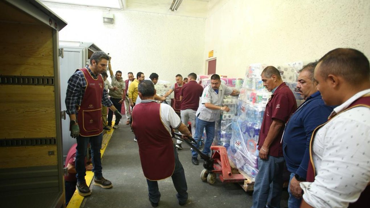 Intensifica Issste apoyo de víveres para Acapulco