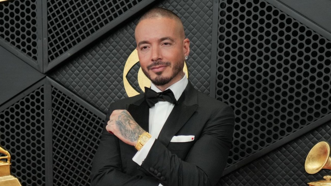 J Balvin apoyará a Bad Bunny en el Super Bowl LX