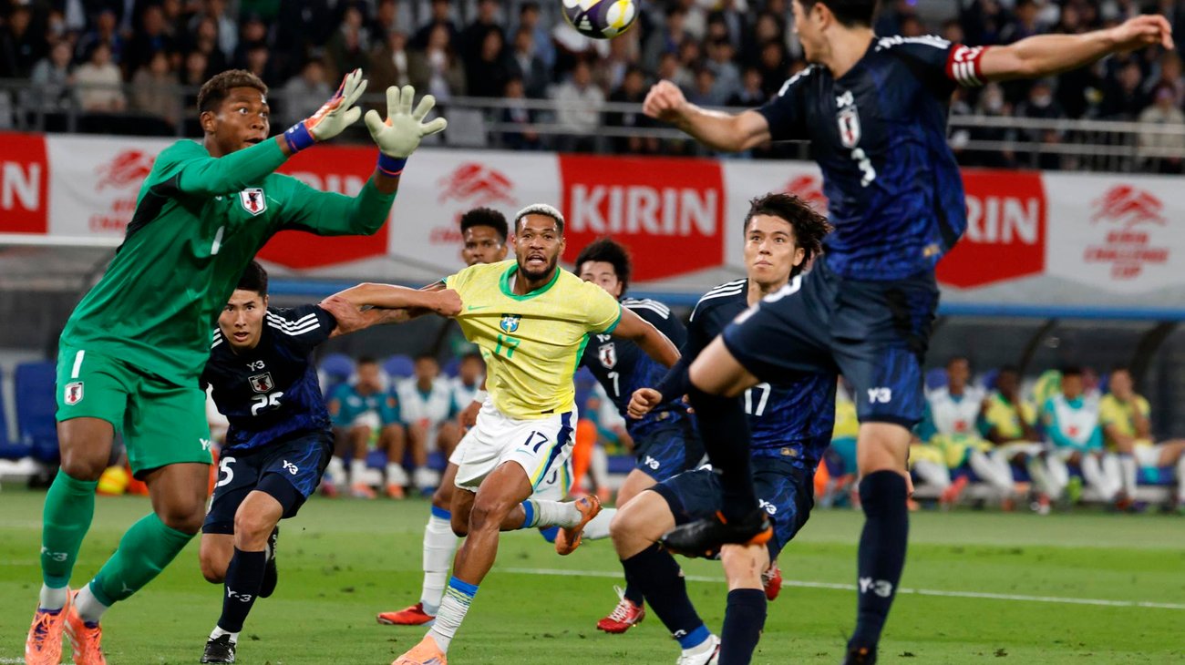 Japón vence por primera vez a Brasil tras remontarle dos goles