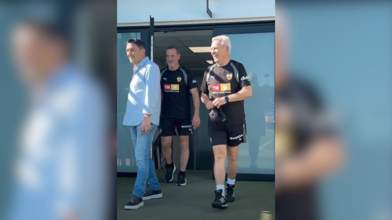 Javier Aguirre dirige primer entrenamiento al frente del Valencia