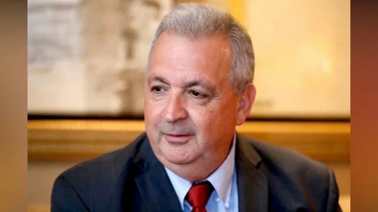 Javier Garza y Garza podría repetir en Anticorrupción