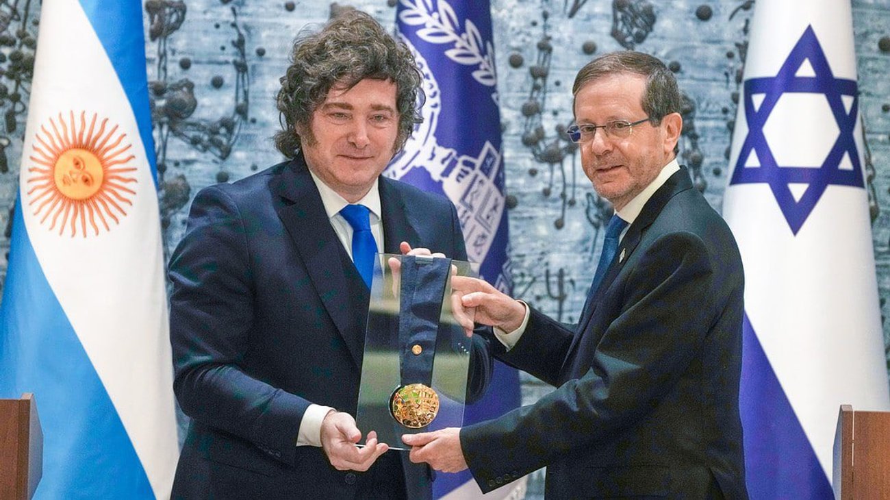 Recibe Javier Milei Medalla de Honor por su apoyo a Israel