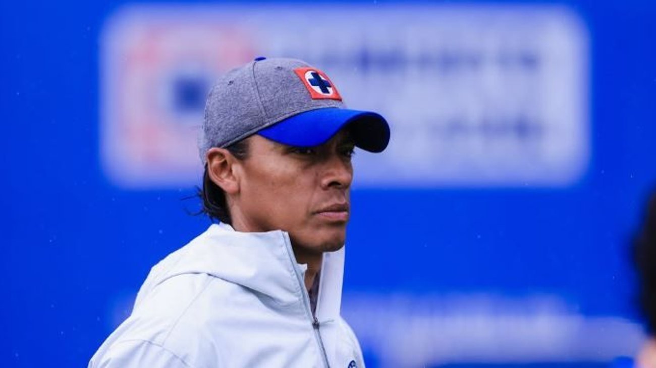 ¿Quién es Joel Huiqui, el DT interino de Cruz Azul?