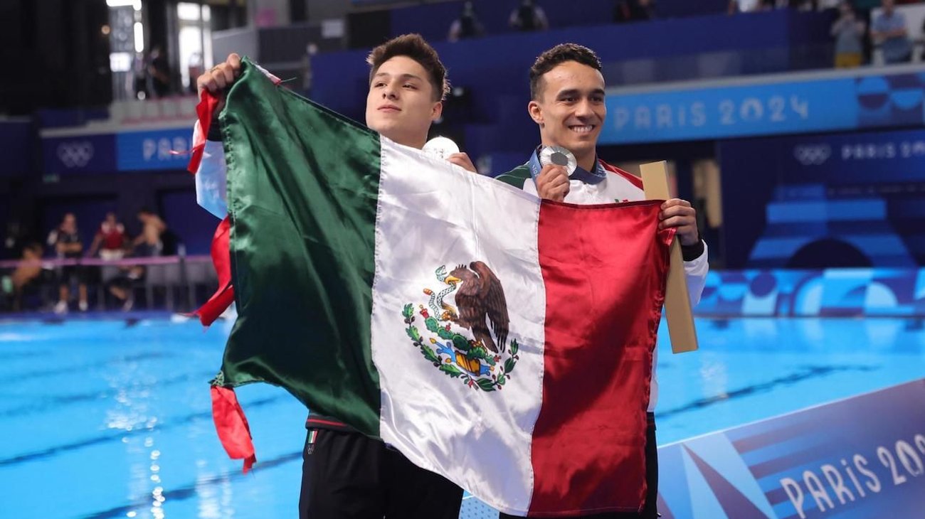 Juan Celaya y Osmar Olvera ganan plata en trampolín