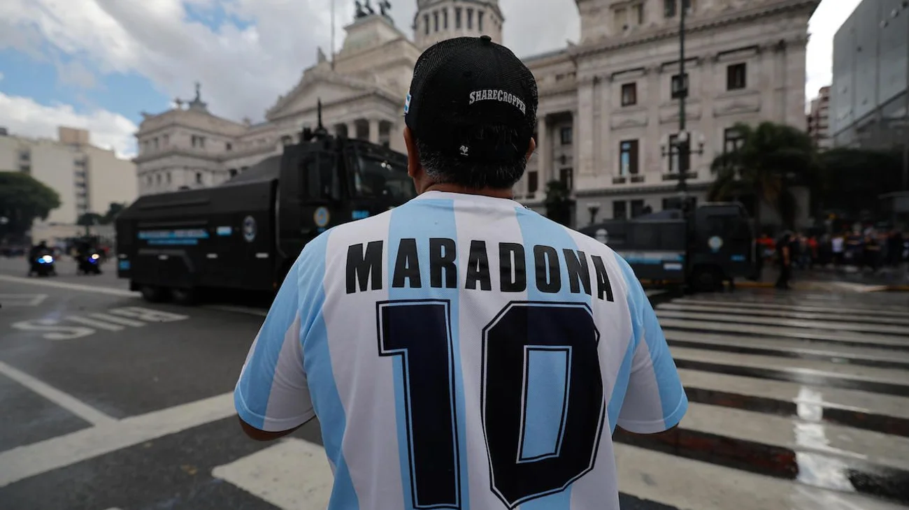 Maradona murió tras una larga agonía: perito de autopsia