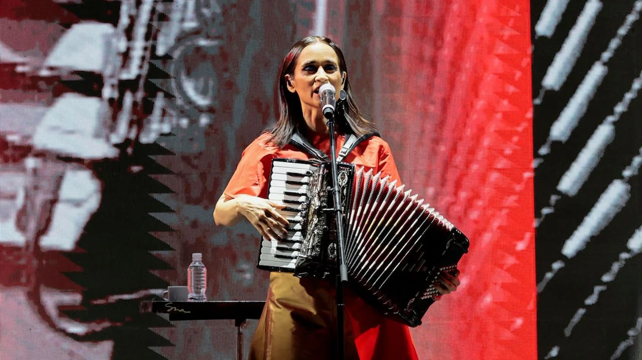 Premiarán en España a Julieta Vengas por su compromiso social