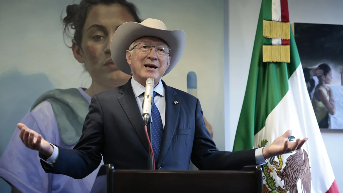 Embajador Ken Salazar, se despide de México sin arrepentirse