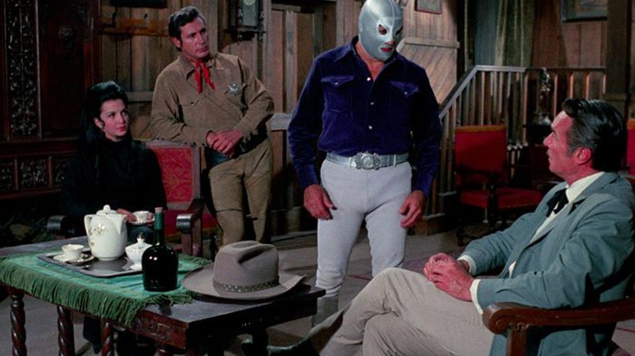 Exhibirán cinta erótica de El Santo; buscan acuerdo con hijo