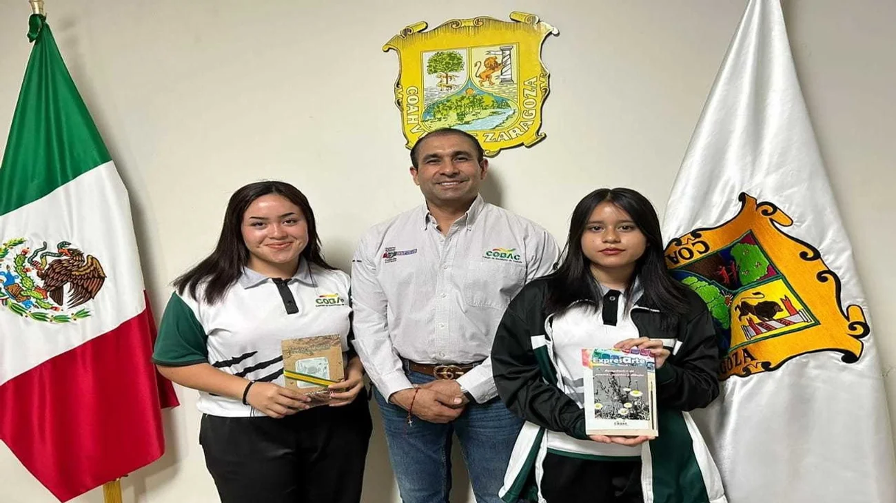 Presenta COBAC dos libros de la autoría de alumnas