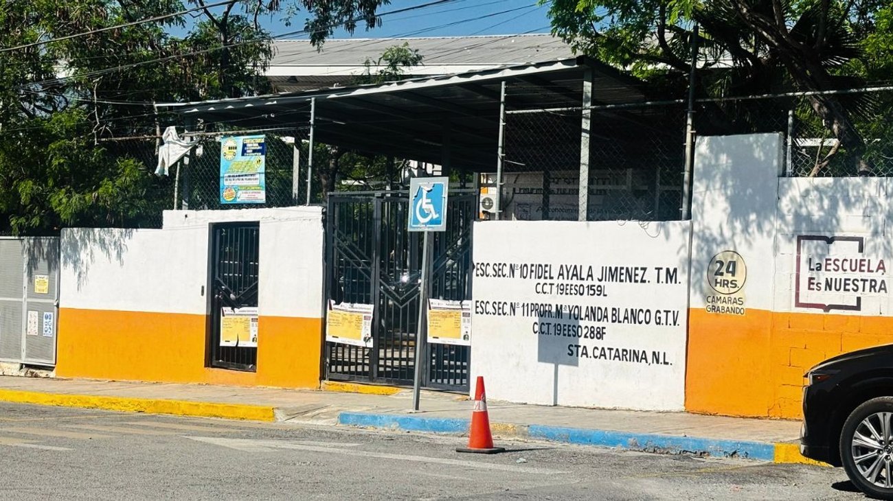 Sale del coma menor intoxicada en secundaria de Santa Catarina