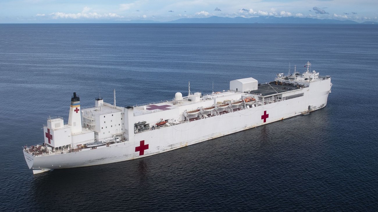 Llega buque hospital de EUA a Honduras para brindar ayuda