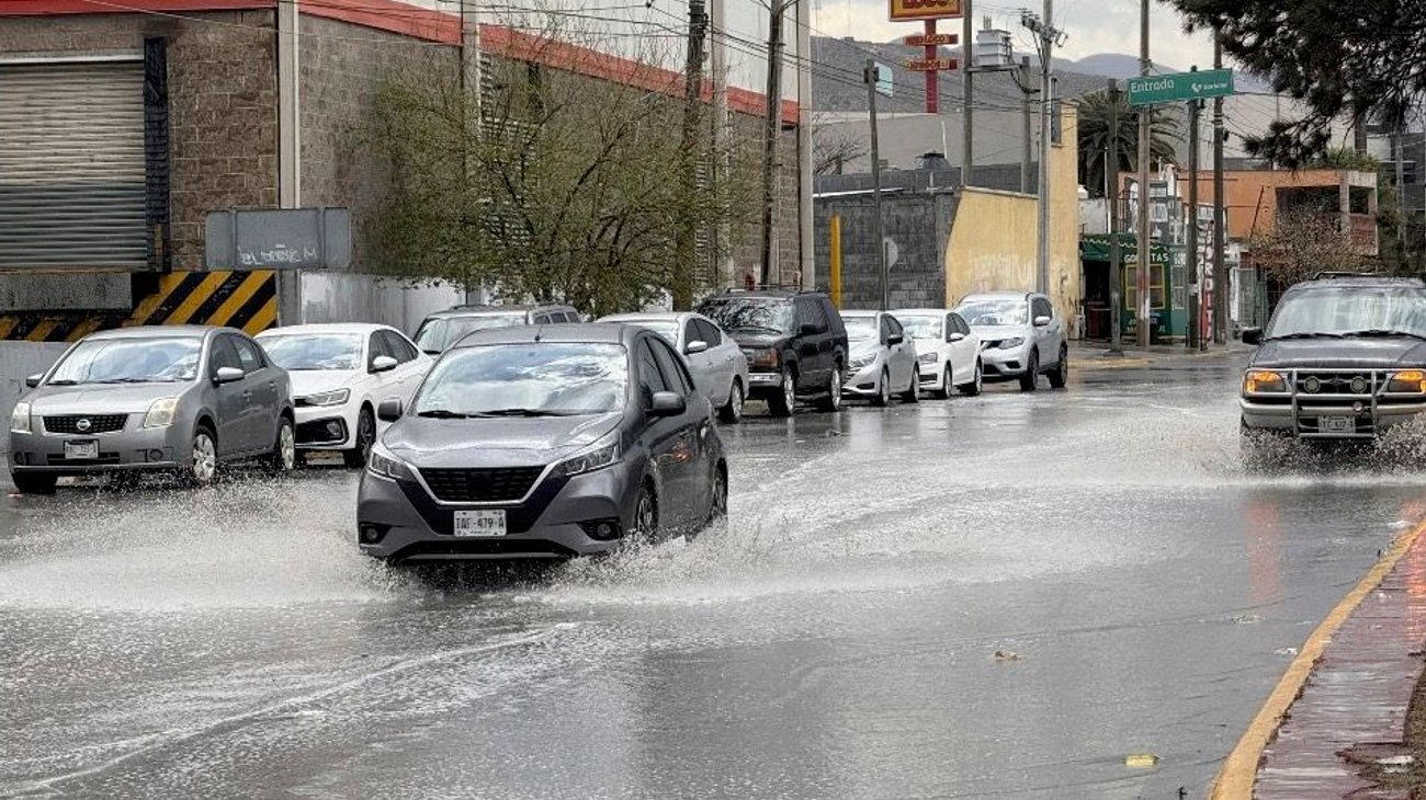 Sorprende a Ramos Arizpe primera lluvia del año con granizo
